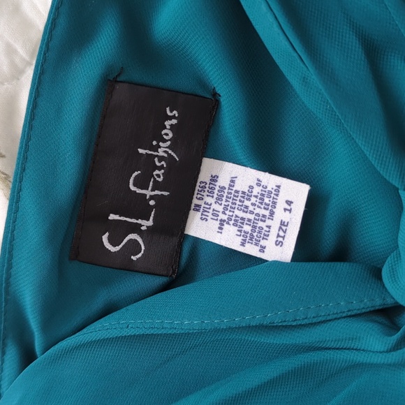 Spaghetti strap handkerchief bottom midi length dress - Picture 5 of 5